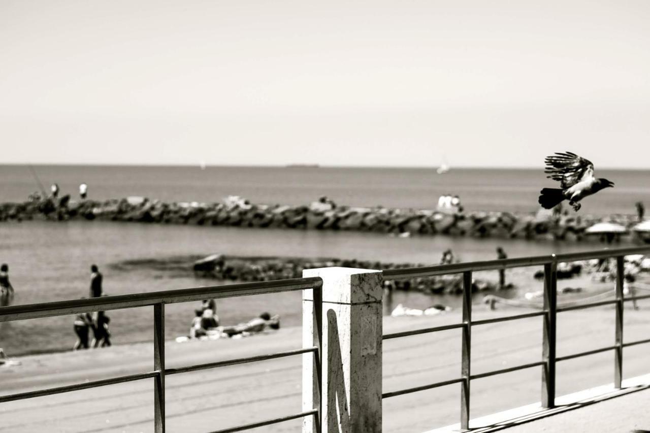 Апартаменты Open Space On The Sea Of Rome !:) Лидо-ди-Остия Экстерьер фото